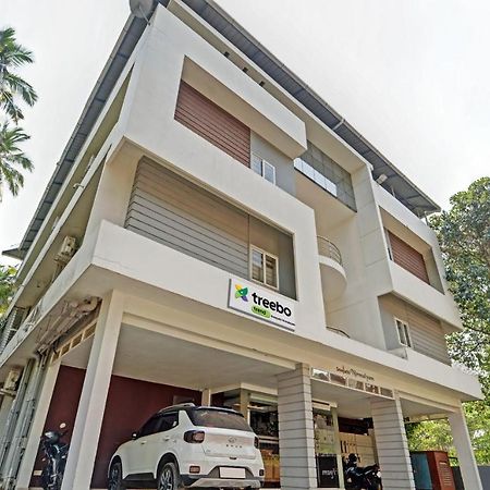 Sreepathi Nirmalyam 400 Mts From Guruvayoor Temple Hotel Guruvāyūr Екстериор снимка