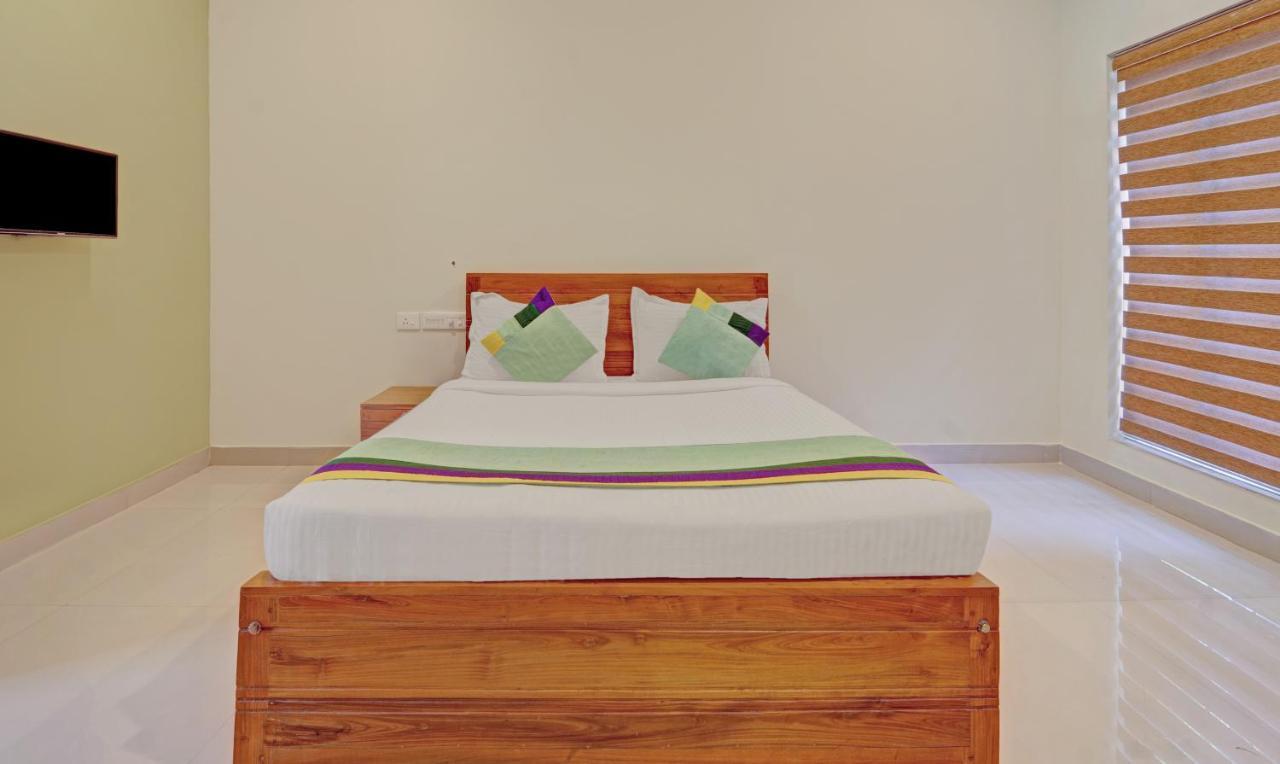 Sreepathi Nirmalyam 400 Mts From Guruvayoor Temple Hotel Guruvāyūr Екстериор снимка