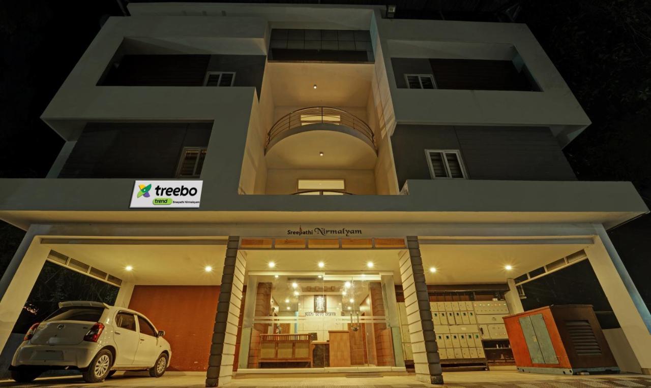 Sreepathi Nirmalyam 400 Mts From Guruvayoor Temple Hotel Guruvāyūr Екстериор снимка