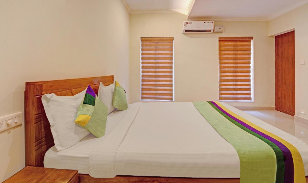 Sreepathi Nirmalyam 400 Mts From Guruvayoor Temple Hotel Guruvāyūr Екстериор снимка