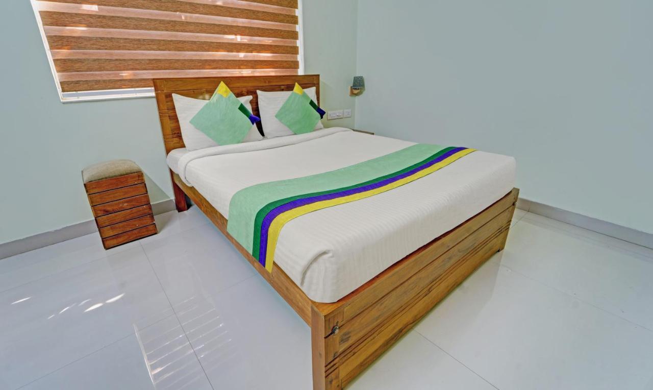 Sreepathi Nirmalyam 400 Mts From Guruvayoor Temple Hotel Guruvāyūr Екстериор снимка