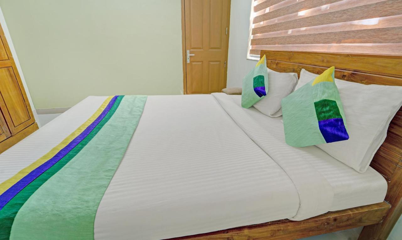 Sreepathi Nirmalyam 400 Mts From Guruvayoor Temple Hotel Guruvāyūr Екстериор снимка